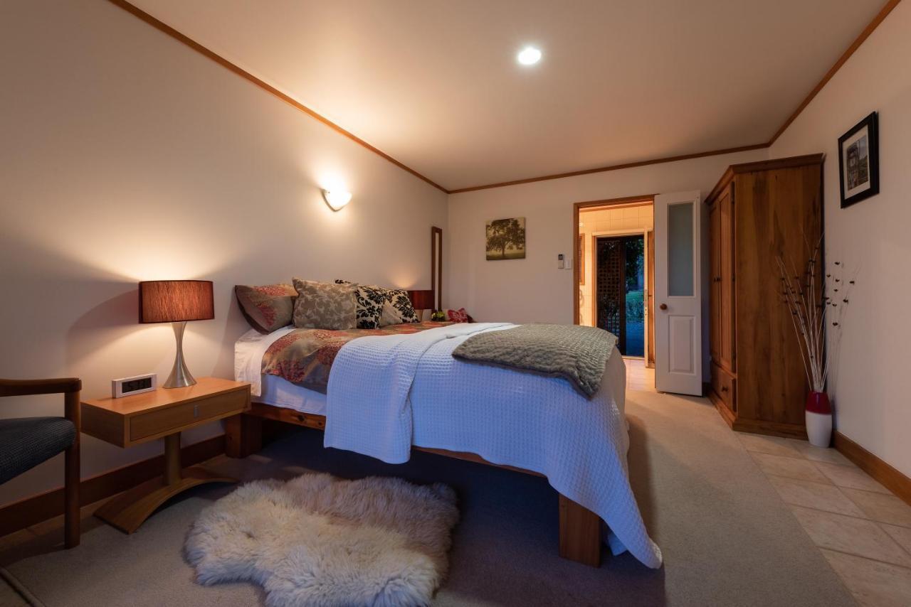 Puketotara Lodge Керікері Екстер'єр фото
